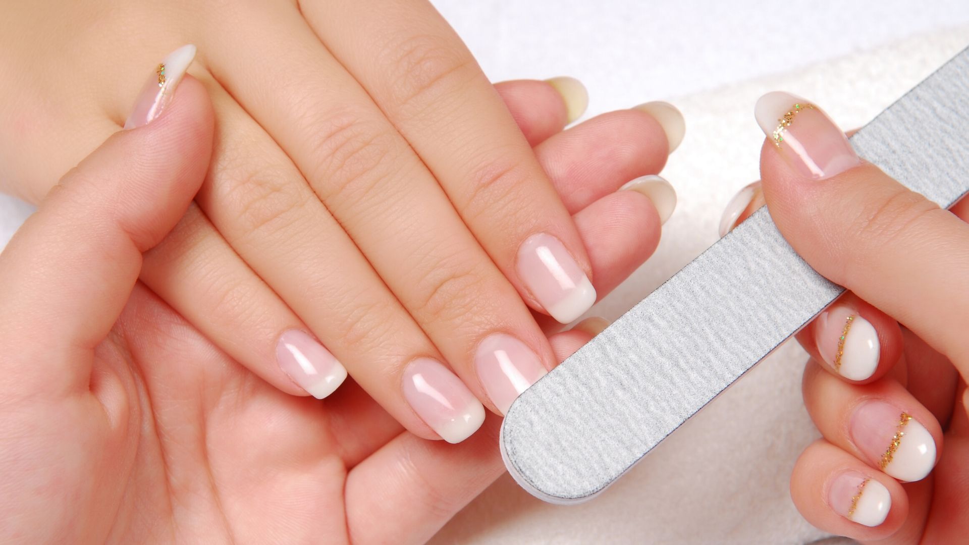 3 Astuces Pour Avoir Les Ongles Plus Blancs Mes Astuces Faciles