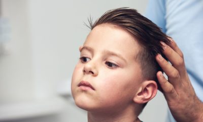 Comment couper vous-même les cheveux de votre petit garçon ?