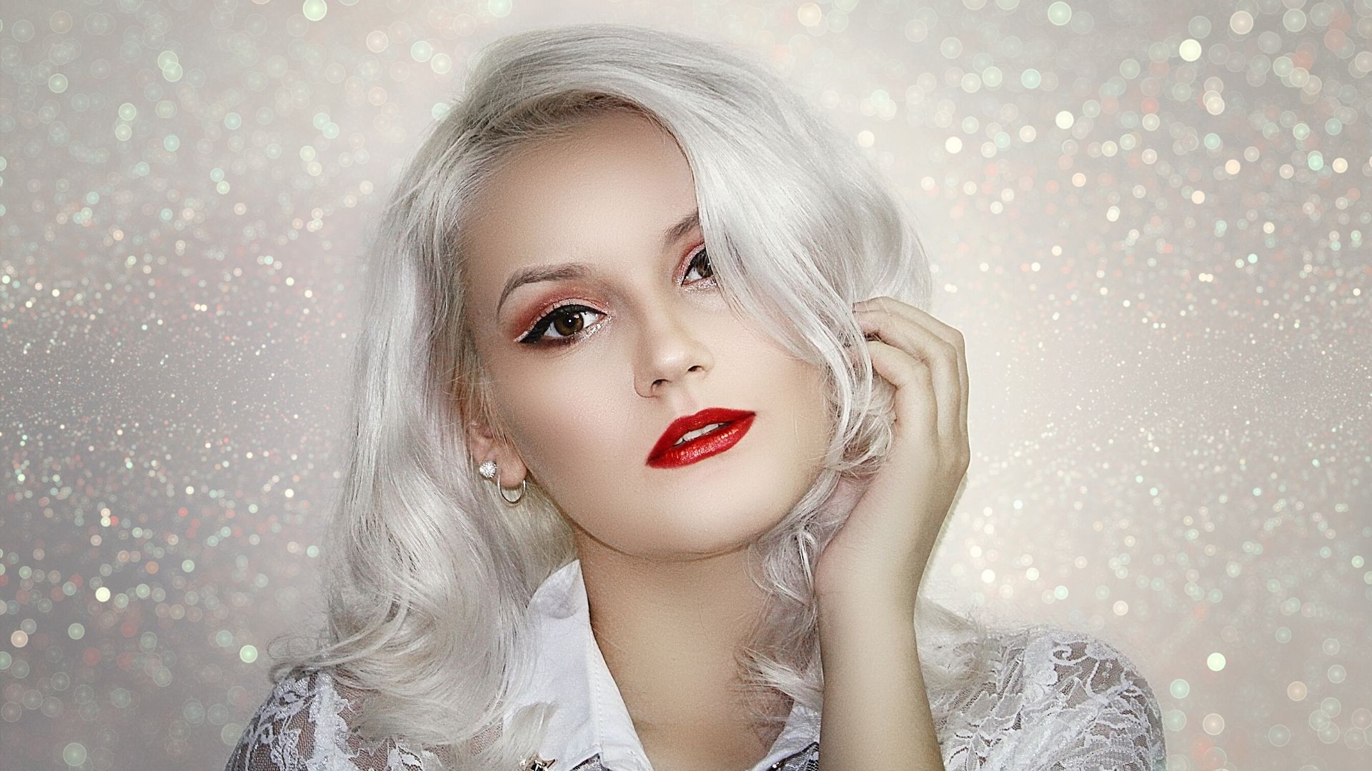 Comment déjaunir les cheveux blancs ? Mes Astuces Faciles
